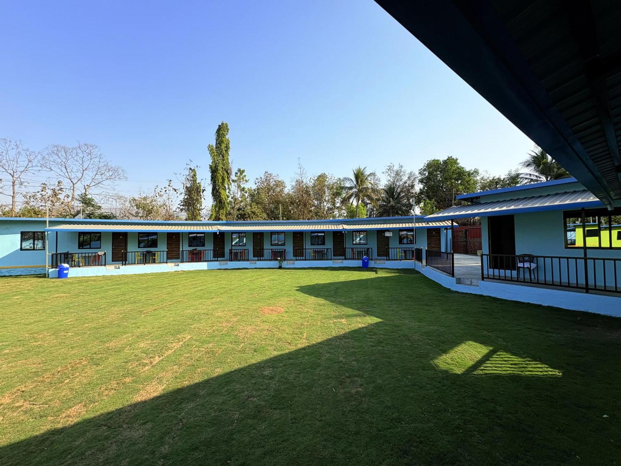Deep Bhavani Resort Karjat Exterior foto
